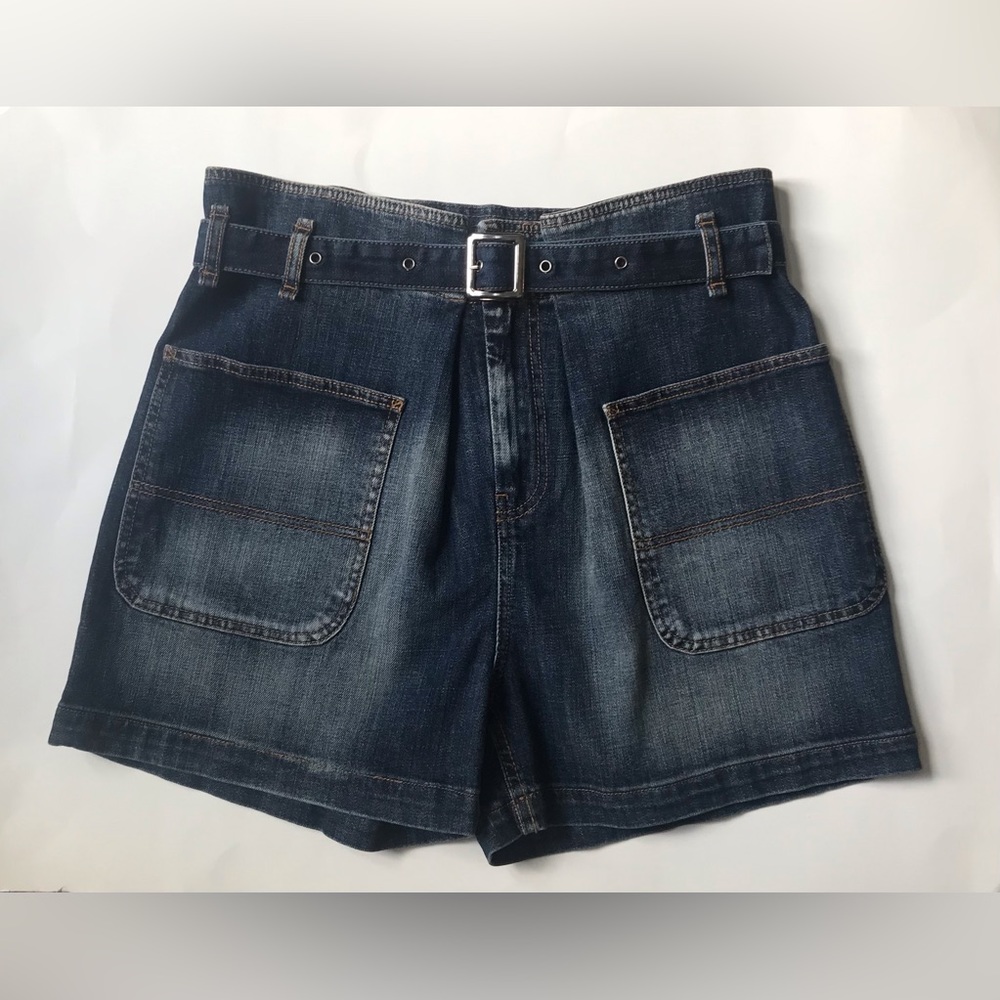 NWT Lauren Vidal Denim Shorts, Size Medium.